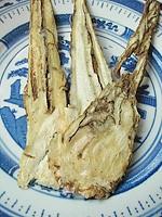  Chinese angelica root (Radix Angelicae Sinensis) 